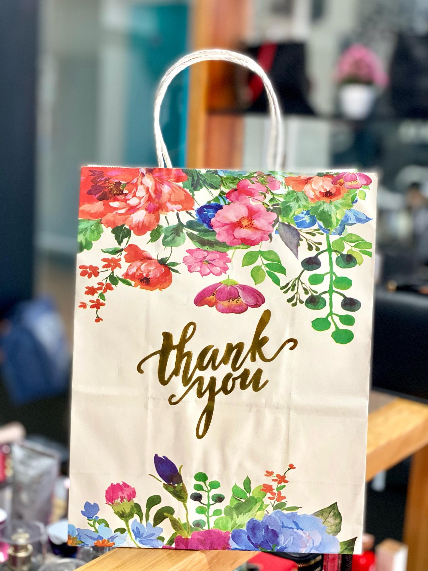 BOLSAS DE PAPEL EN DIFERENTES COLORES Y DISEÑOS