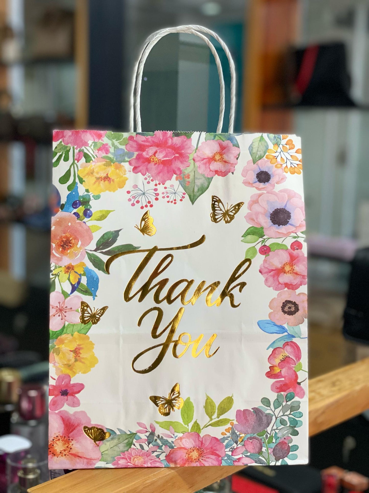 BOLSAS DE PAPEL EN DIFERENTES COLORES Y DISEÑOS
