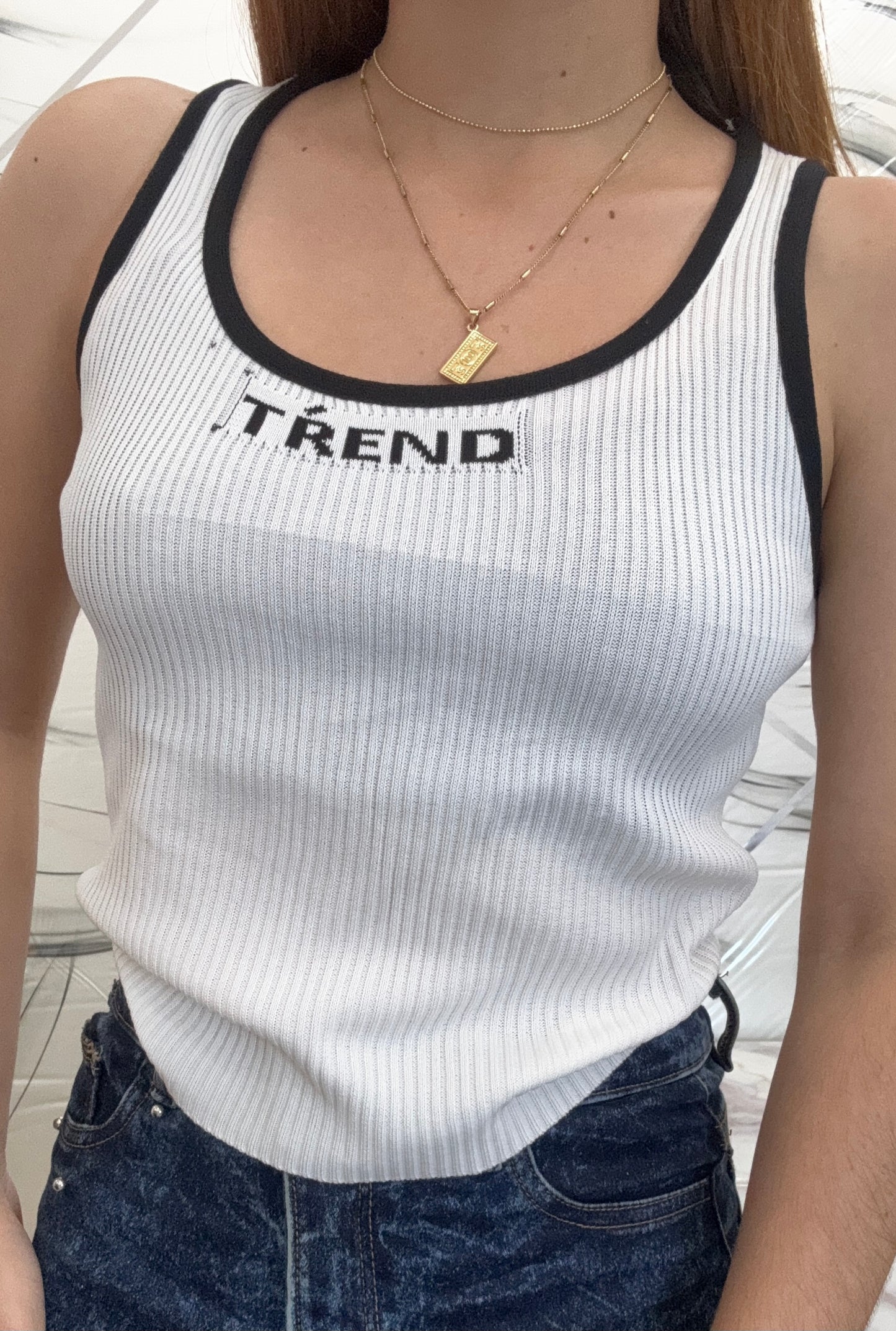 CROP TOP