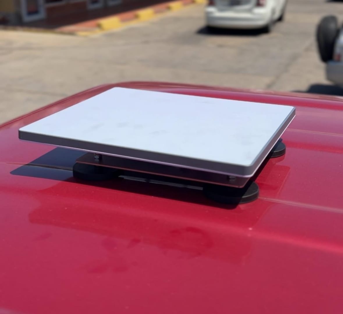 ANTENA SATELITAL STARLINLK MINI CON BASE MAGNETICA PARA TECHOS DE VEHICULOS