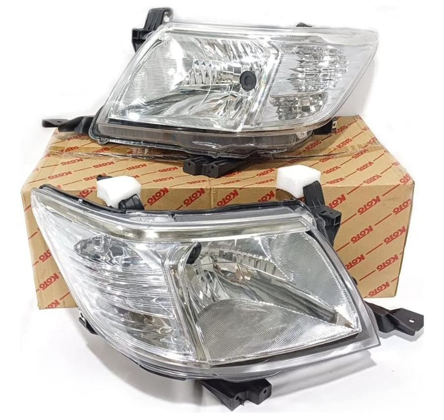 PAR DE FAROS DELANTEROS PARA TOYOTA HILUX 2012 - 2016