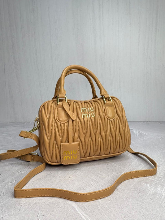 MINI CARTERA 3D EN COLOR MARRÓN