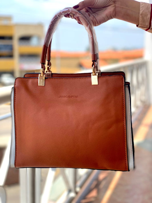 CARTERA BIG COLOR MARRÓN CON BLANCO