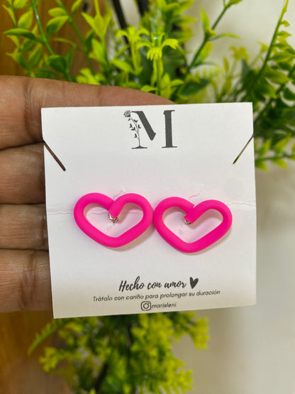 ZARCILLOS DE CORAZÓN EN GOMA