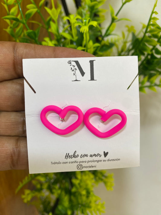 ZARCILLOS DE CORAZÓN EN GOMA