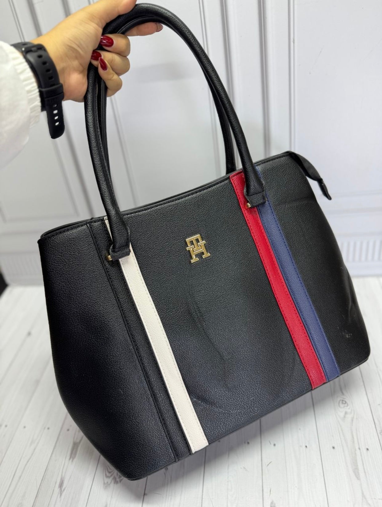 CARTERA ELEGANTE COLOR NEGRO