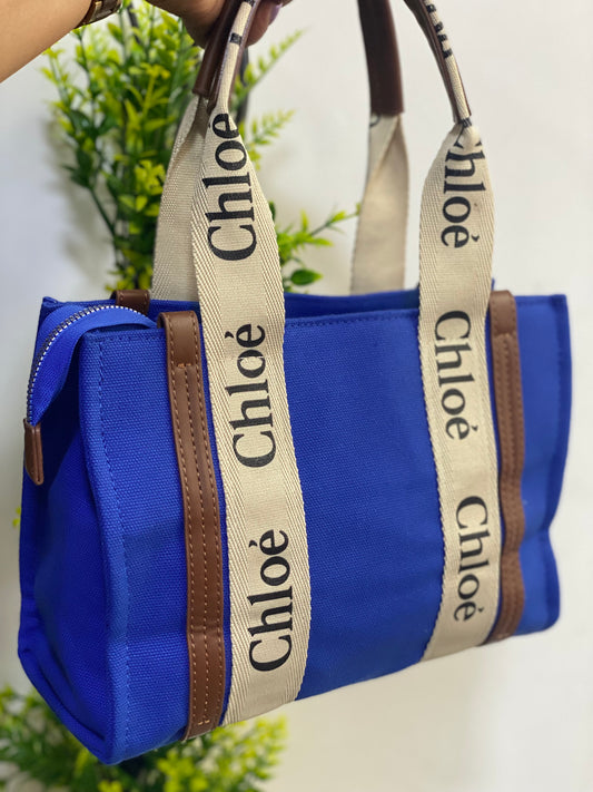 CARTERA DEPORTIVA EN COLOR AZUL