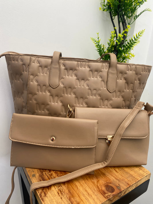 SET DE CARTERA GRANDE CON RELIEVE COLOR BEIGE