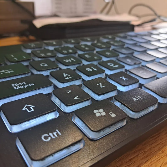 Teclado USB Alambrico Game Con Iluminasión Rgb Gaming