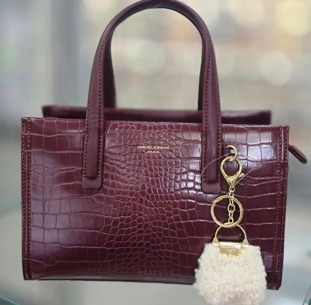 CARTERA PEQUEÑA TEXTURIZADA ELEGANTE