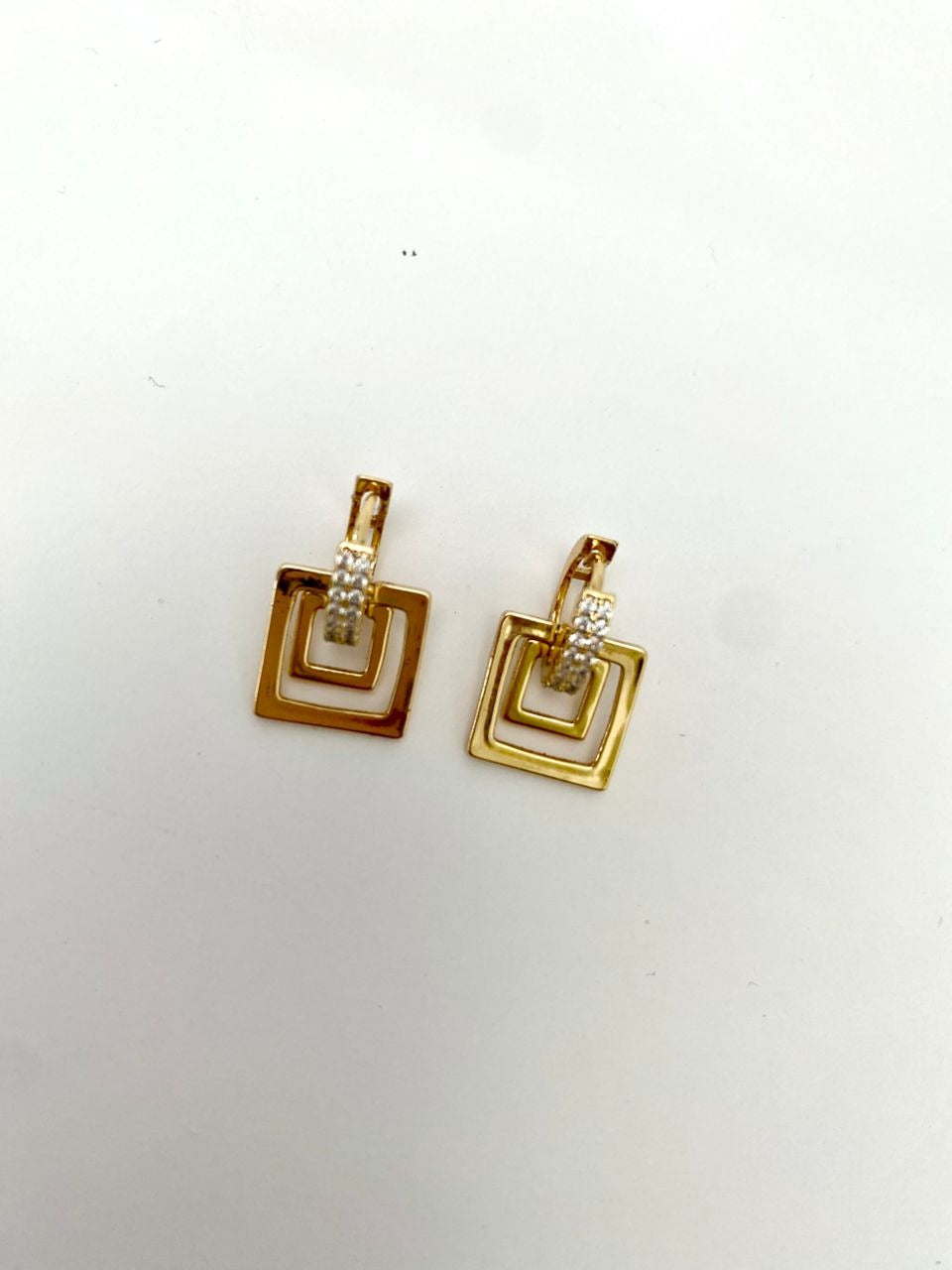 ARGOLLAS Y ZARCILLOS DE DIFERENTES MODELOS