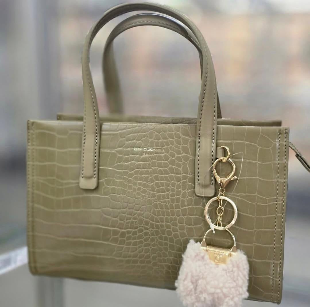 CARTERA PEQUEÑA TEXTURIZADA ELEGANTE